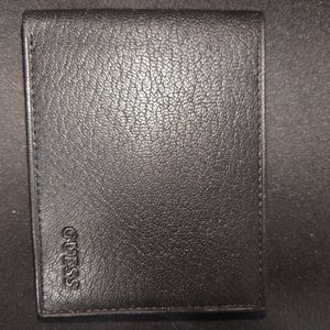 NEW Guess bifold wallet